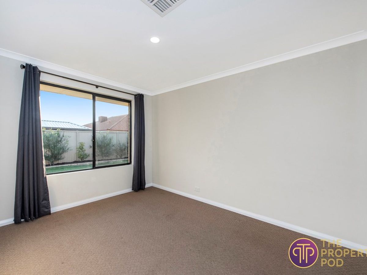 39 Sellafield Bend, Waikiki