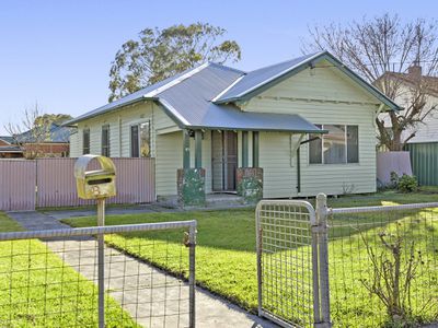 85 High Street, Seymour