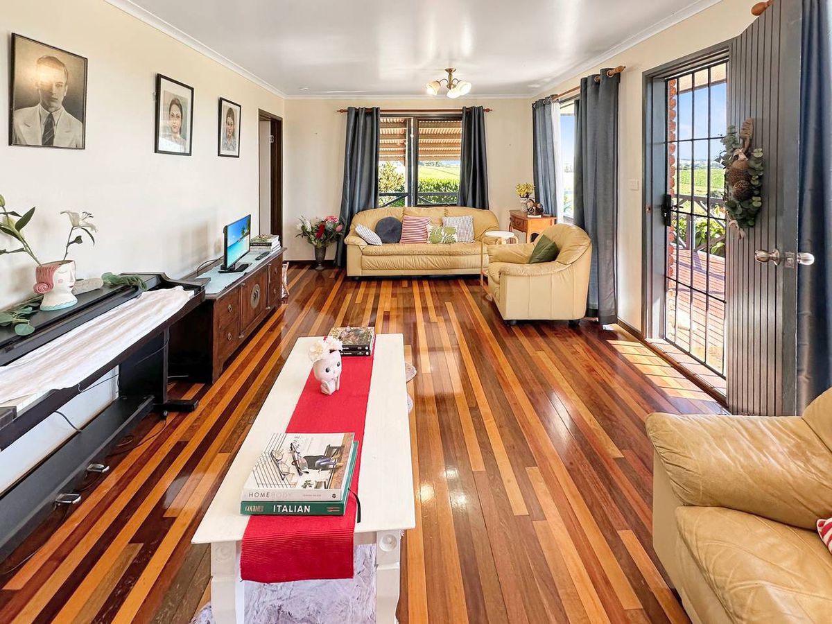 49 Forrester, Malanda