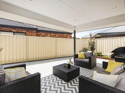 6 Gilba Place, Maida Vale