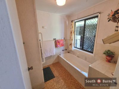 10 KATHY Street, Kingaroy