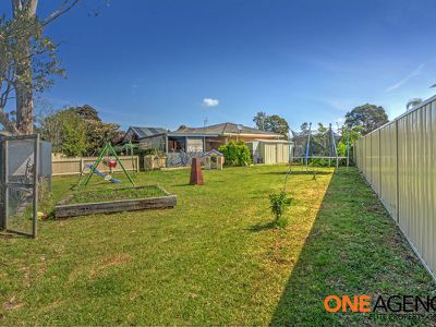 3 Pella Crescent, Worrigee