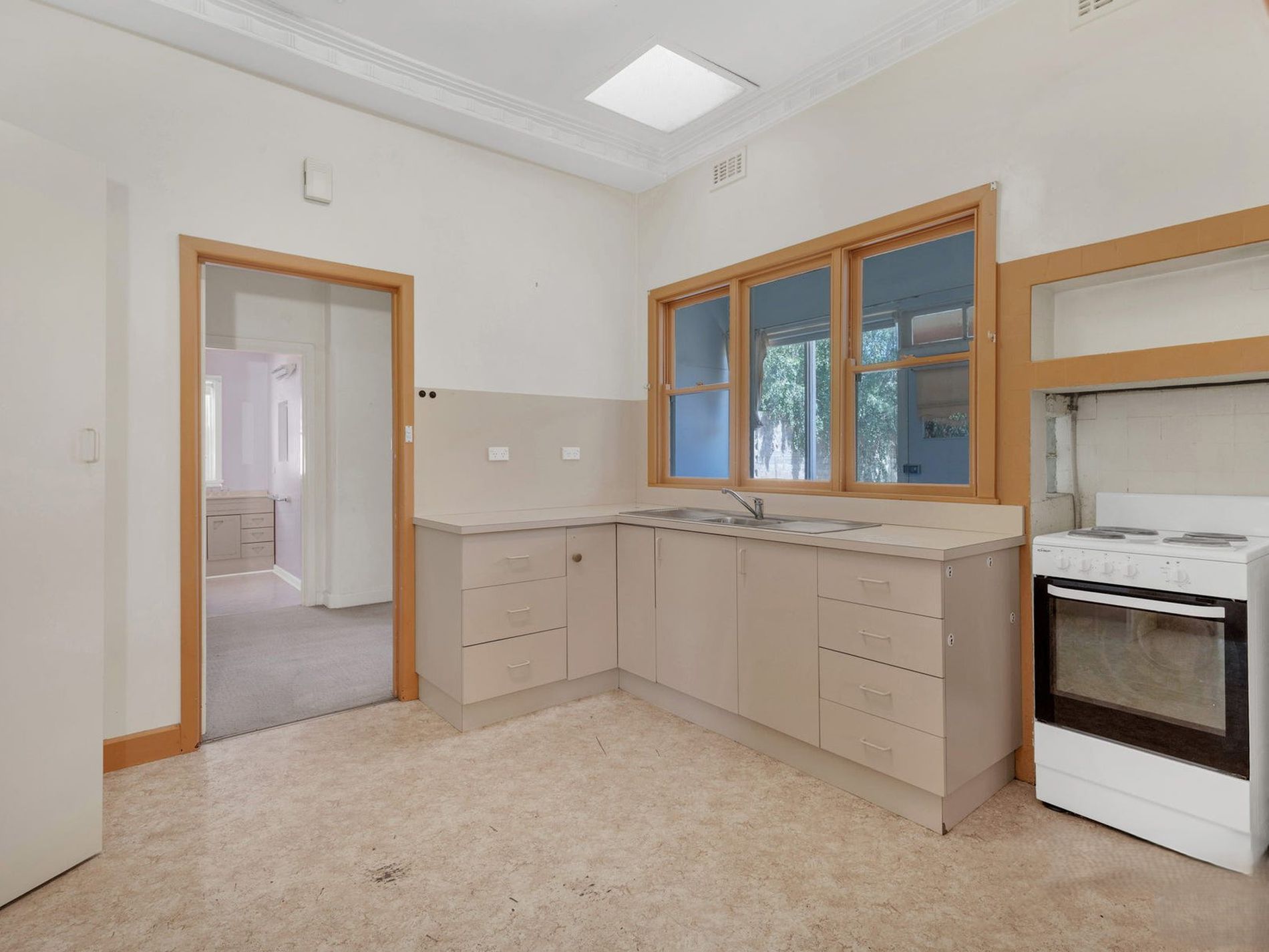 12 Church Street, Werribee