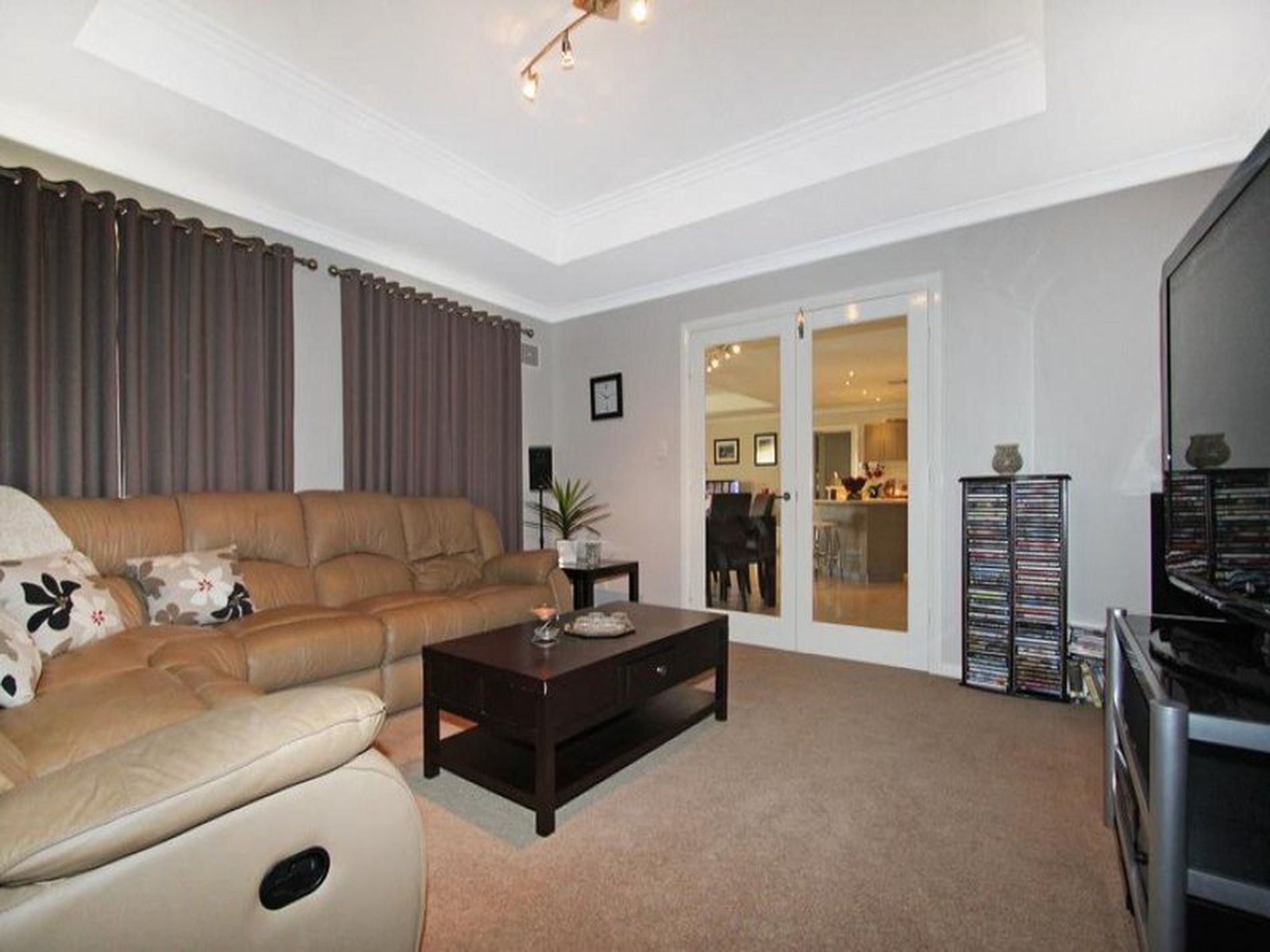 16 Vitali Crescent, Somerville