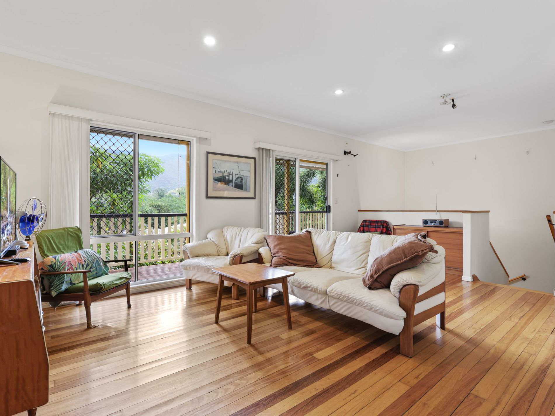 6 Powell Place, Bentley Park