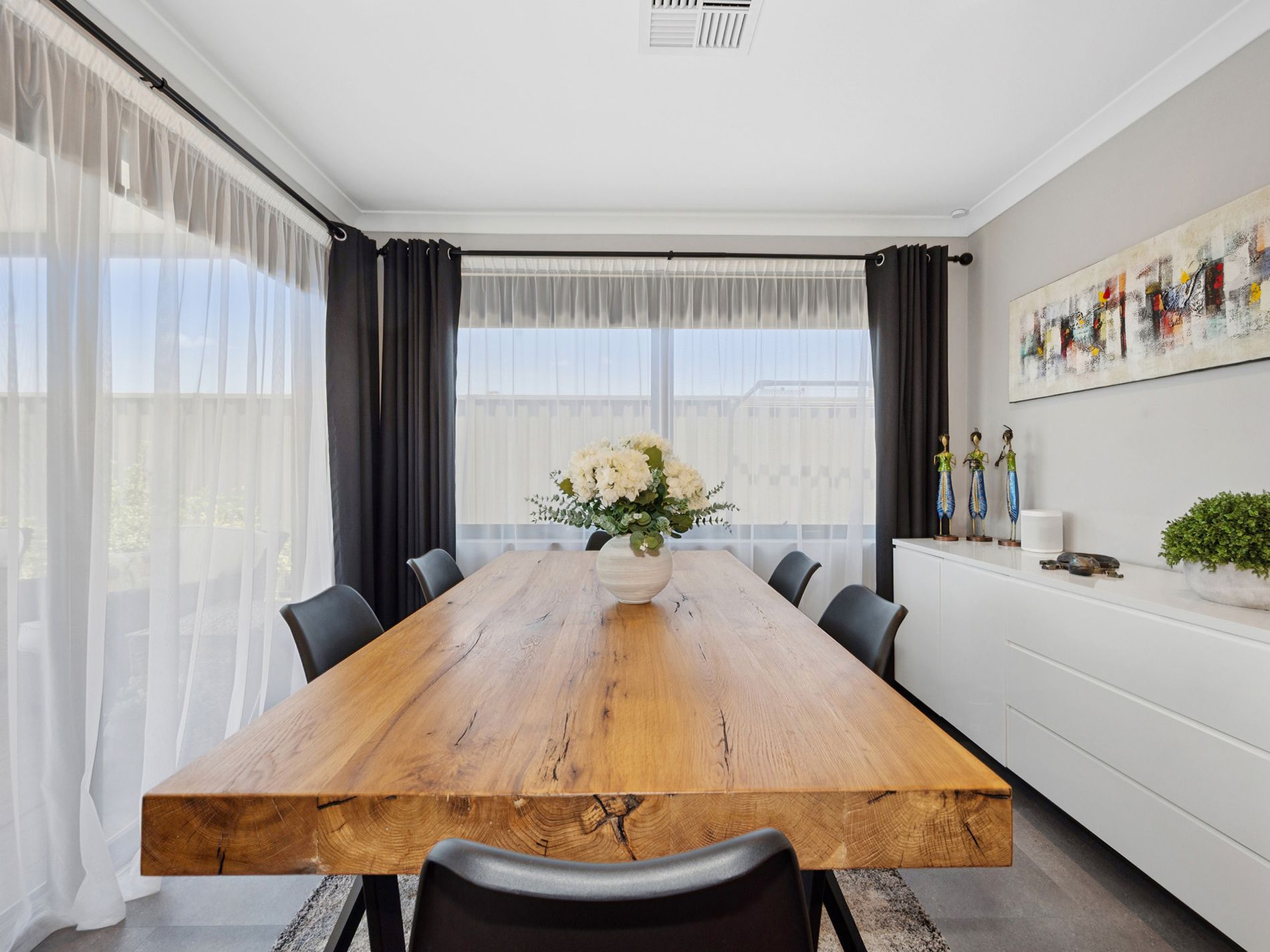 26 Gossan Chase, Piara Waters