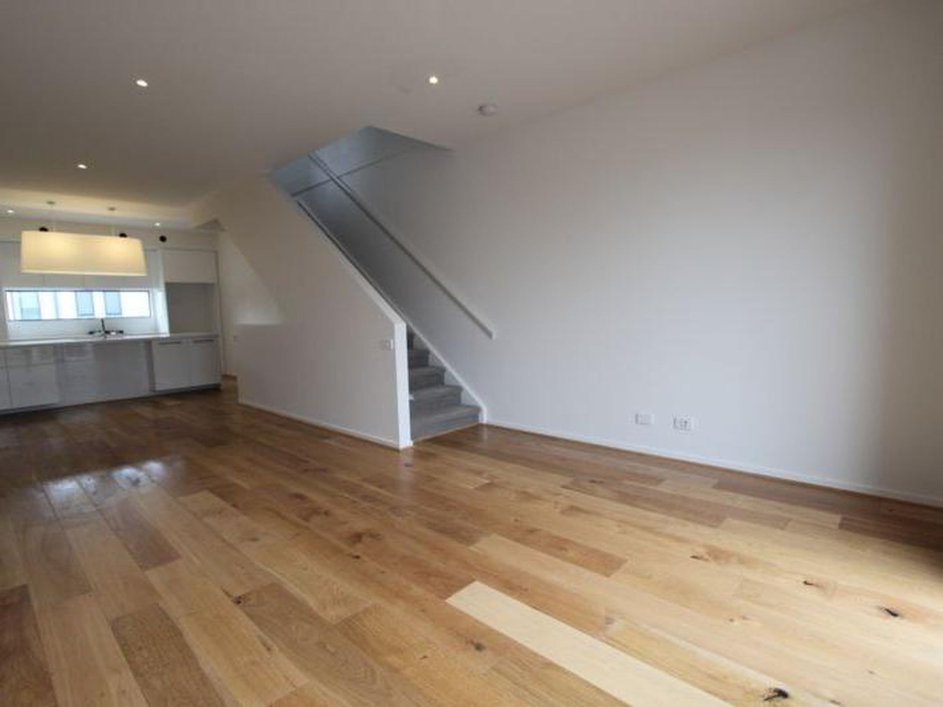 76 Central Park Walk, Cheltenham