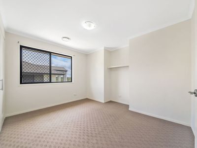 6 Lachlan Drive, Wakerley