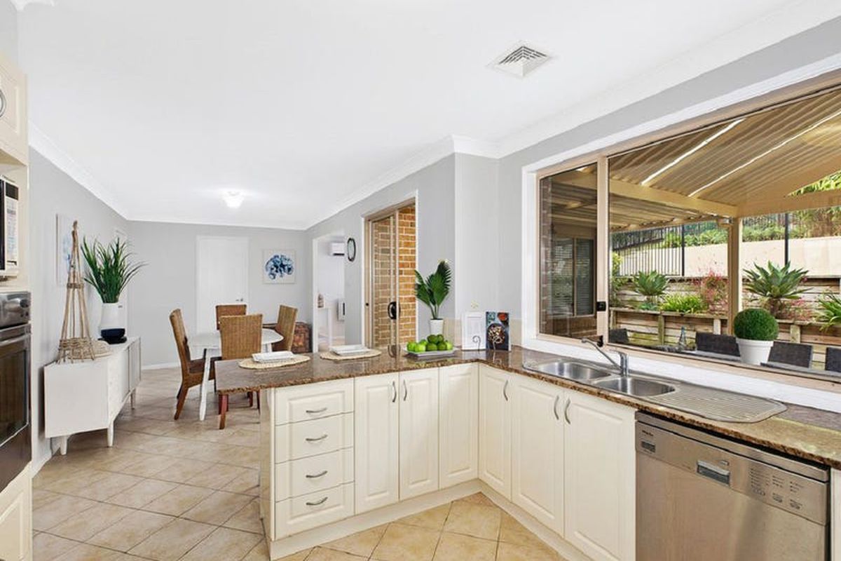 12 Scribbly Gum Crescent, Erina