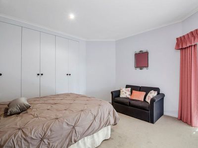 2 Fifth Street, Beachport