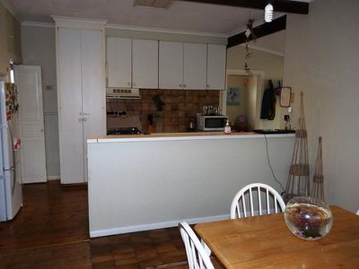 2 Austin Street, Horsham