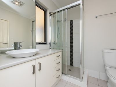 62D Amberley Way, Westminster