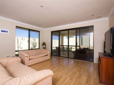 33 Normanby Bend , Success