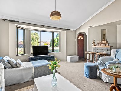 6 Ocean Place, Waikiki