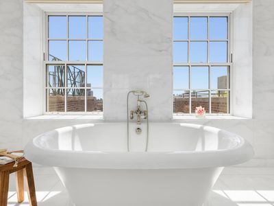 18 Gramercy Park South, New York, NY, International