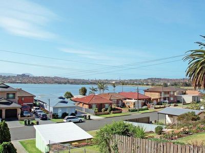 37 Lakeview Parade, Primbee