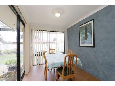 8 Bark Circle, Kenwick
