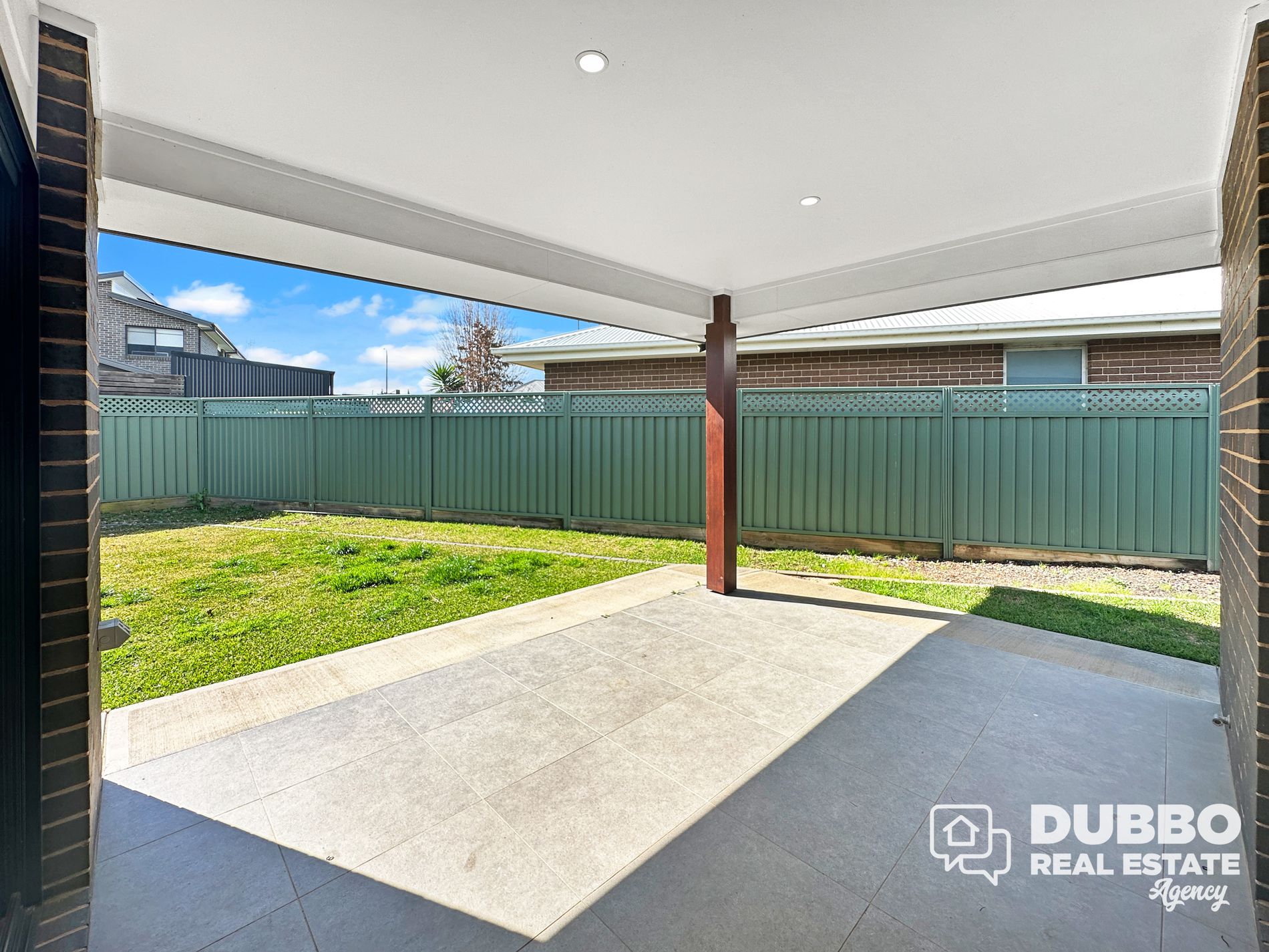 11 Waterfall Crescent, Dubbo