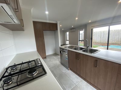 15 / 595 Tarneit Road, Hoppers Crossing