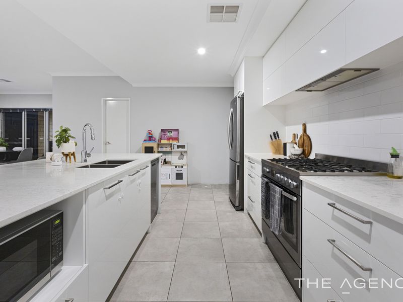 11 Crombie Way, Baldivis