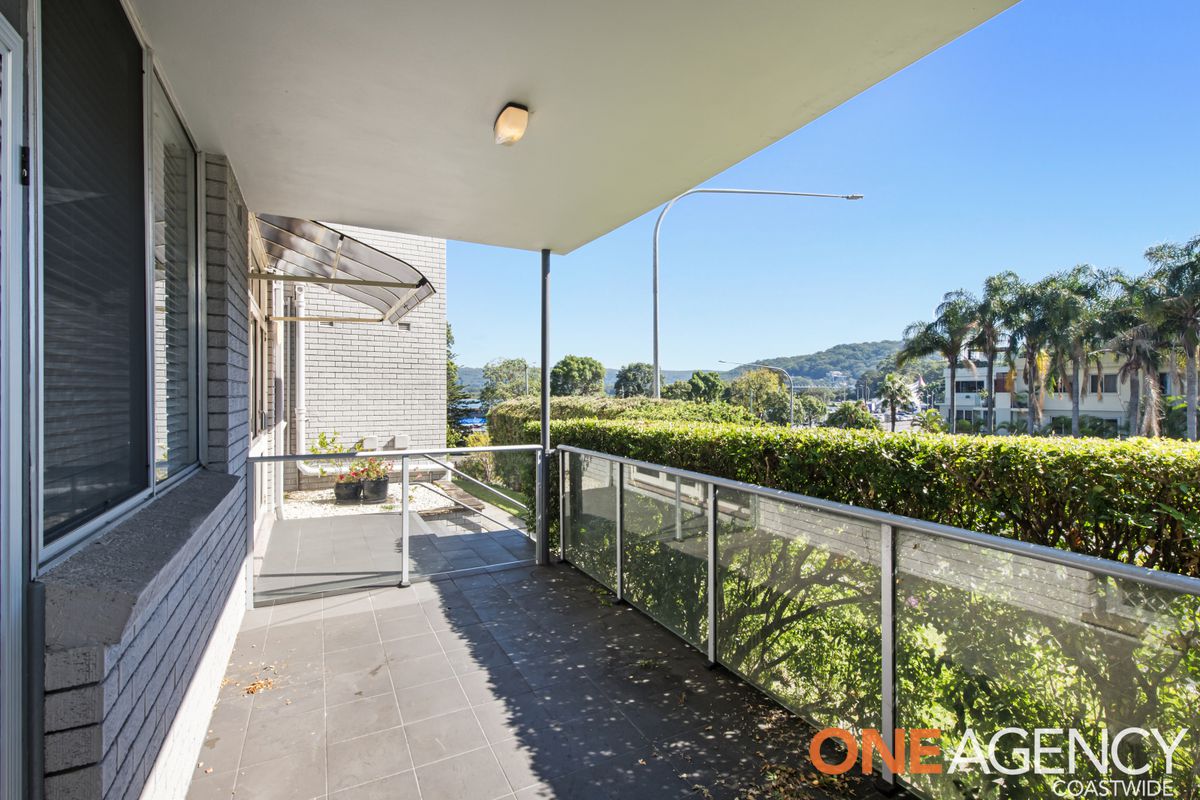 2 / 39 Masons Parade, Point Frederick