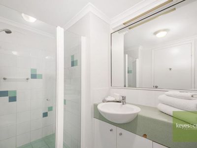 16 / 7 Mariners Drive, Townsville City