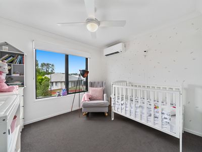 1/1 Cygnus Crescent, Coomera