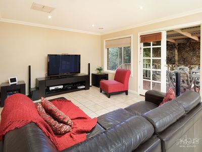 8 LYTHAM COURT, Wodonga