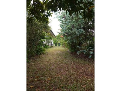 38 Armstrong Street, Atherton