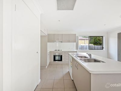 17 Adam Court, Kallangur