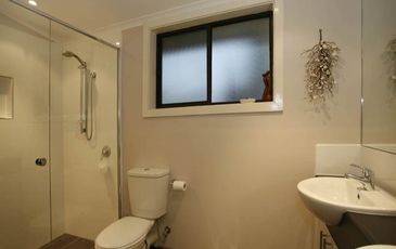 373 Beaconsfield/Emerald Road, Guys Hill