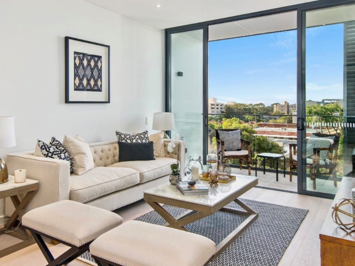 302 / 320-322 Military Road, Cre...
