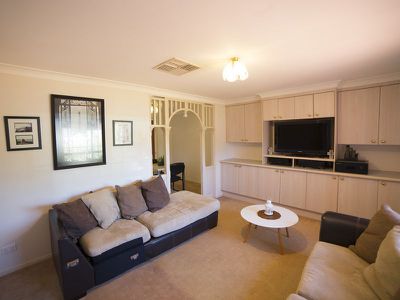 61 Websdale Drive, Dubbo