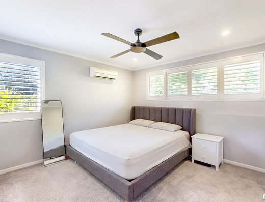 Ideal Unit in Small Gated Complex - Prime Location! image 12