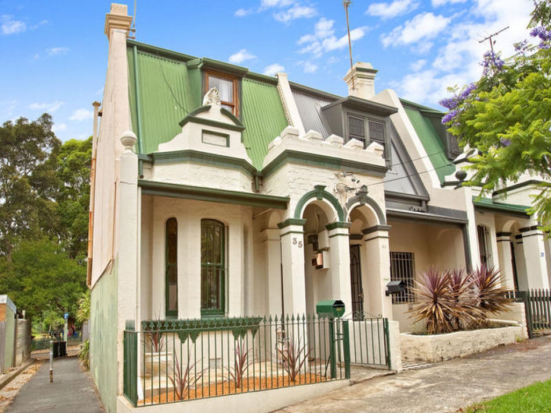 35 Gibbes Street, Newtown