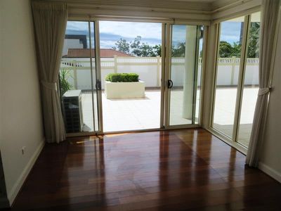 2 / 7-9 Church Street, Wollongong