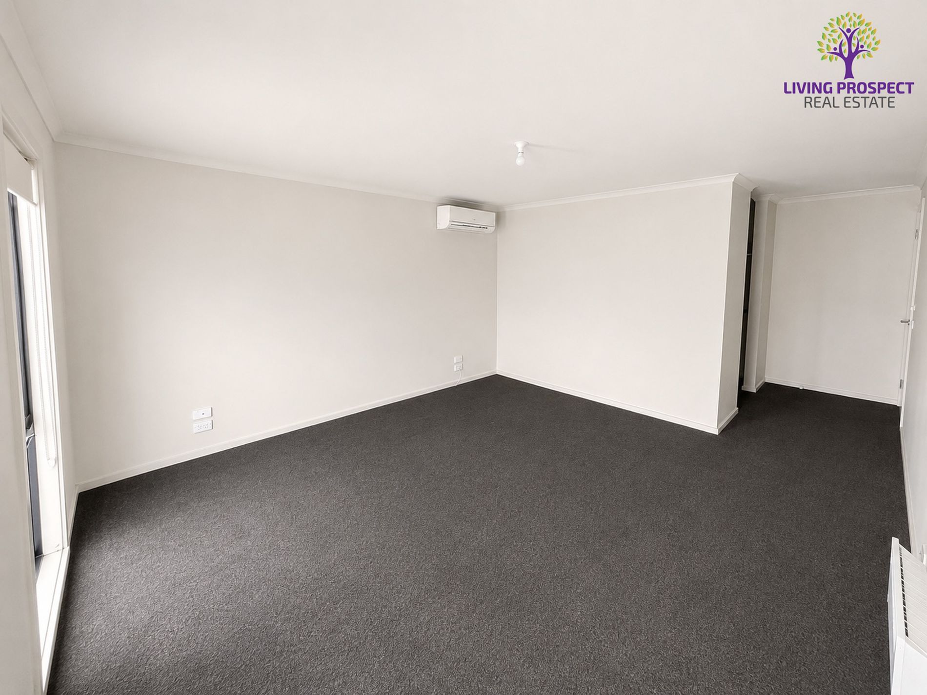 33 / 39 Astley Crescent, Point Cook