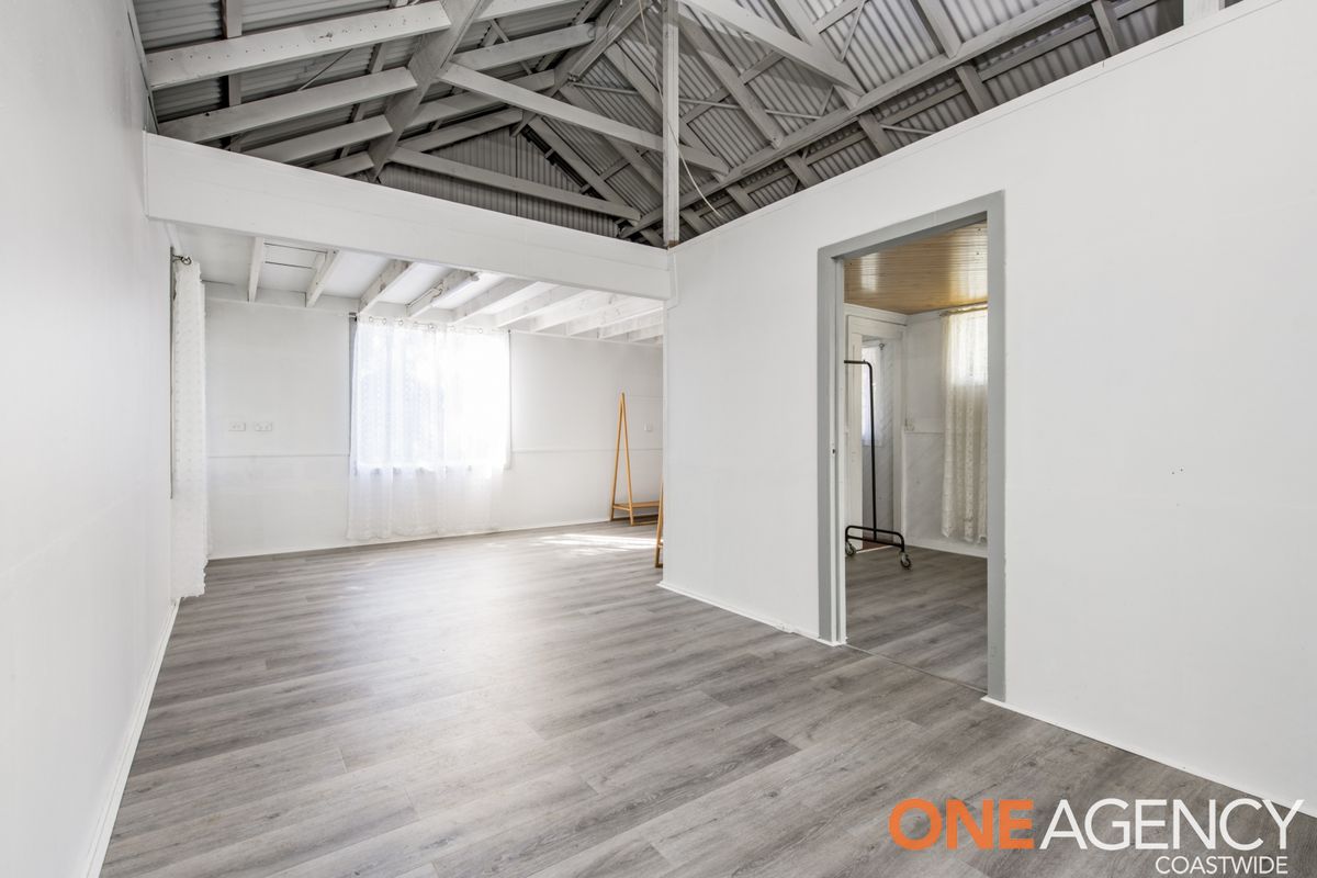 11 Narrawa Avenue, Erina