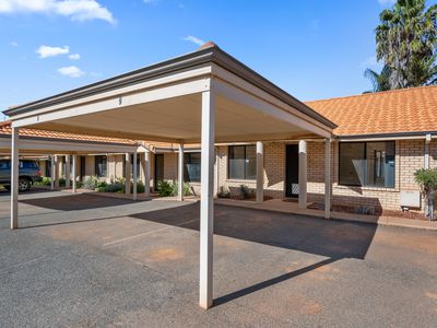 6 / 10 Great Eastern Highway, Somerville