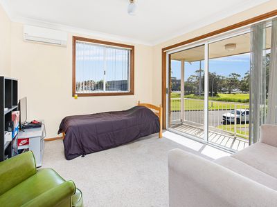 1 / 15 Grove Circuit, Lake Illawarra