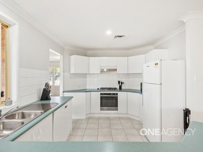 4 Munduran Close, Albion Park