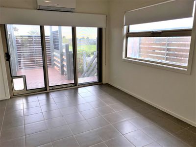 16 / 83 Inverell Parkway, Tarneit