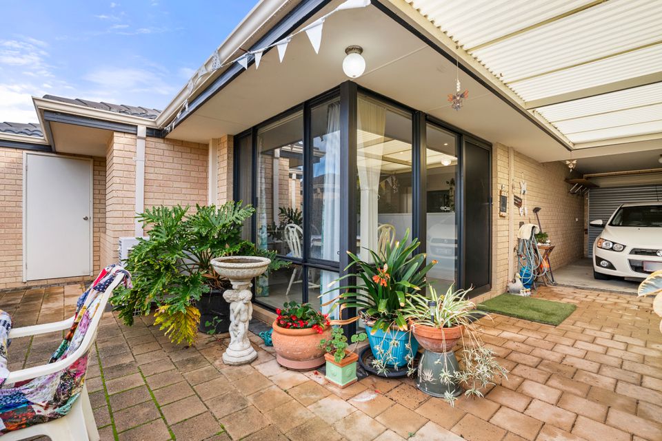 15 / 5 SAINTE MAXIME AVENUE, Port Kennedy