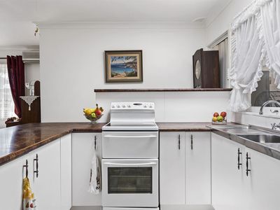 8 Lake Conjola Entrance Road, Lake Conjola