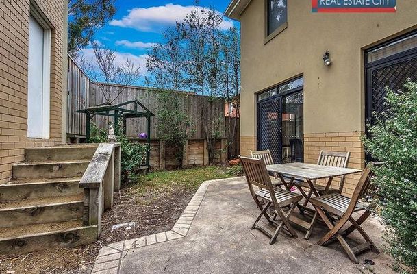 75 Ravenhill Boulevard, Roxburgh Park