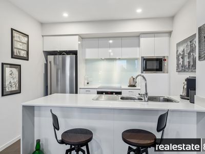 60 / 172 Railway Parade, West Leederville