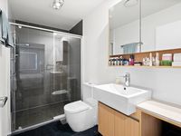 1 / 19 Eminence Lane, Bridgeman Downs