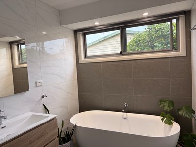 1 Simmonds Street , Mount Beauty