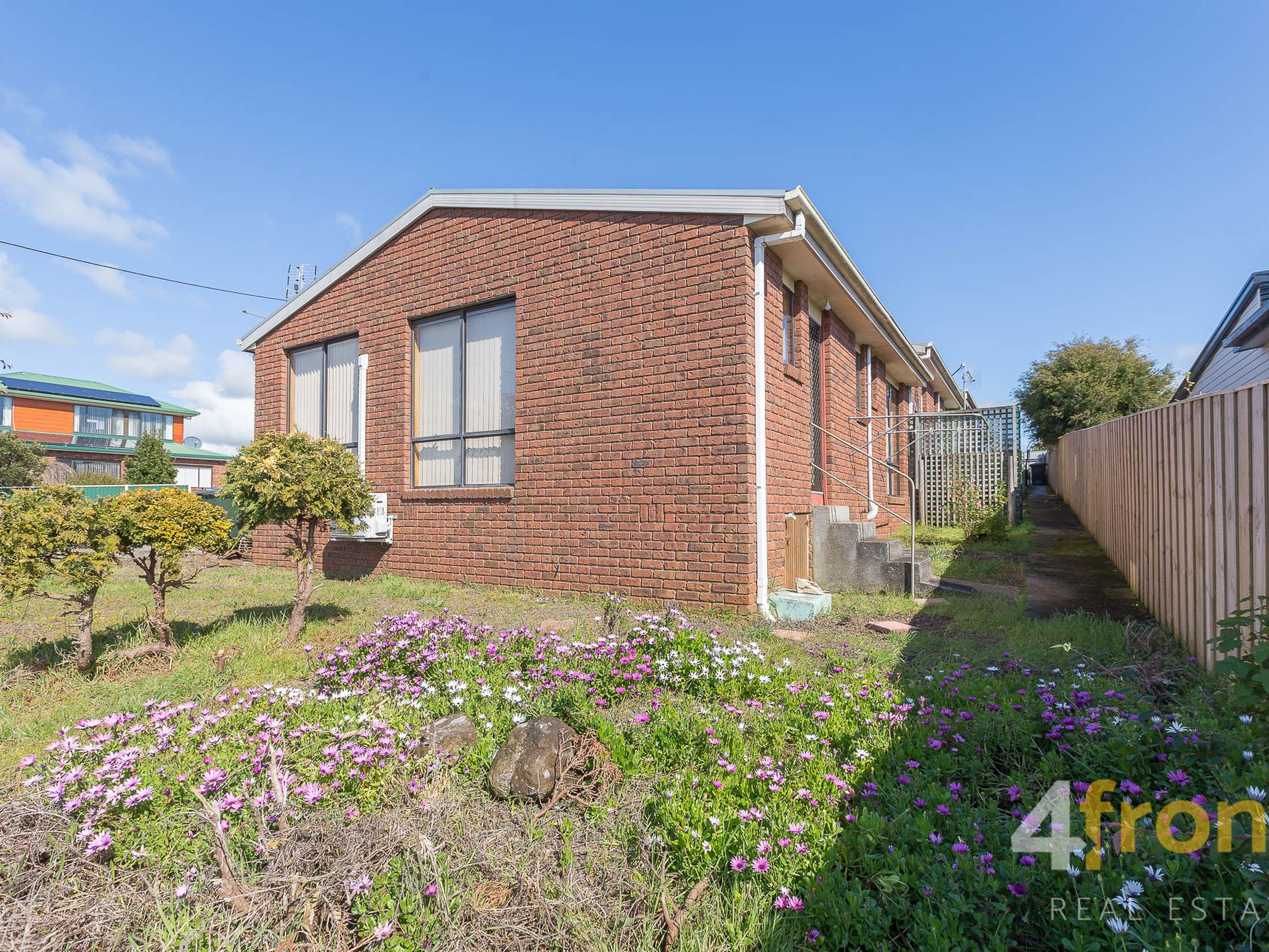 1 / 38 Payne Street, Hillcrest 4front Real Estate