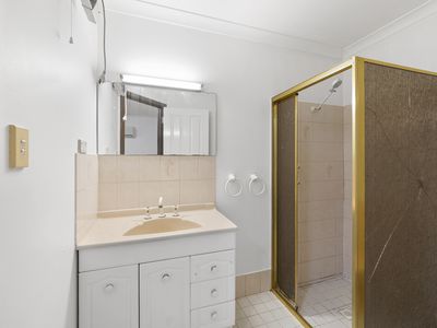 10 O'Connor Way, West Lamington